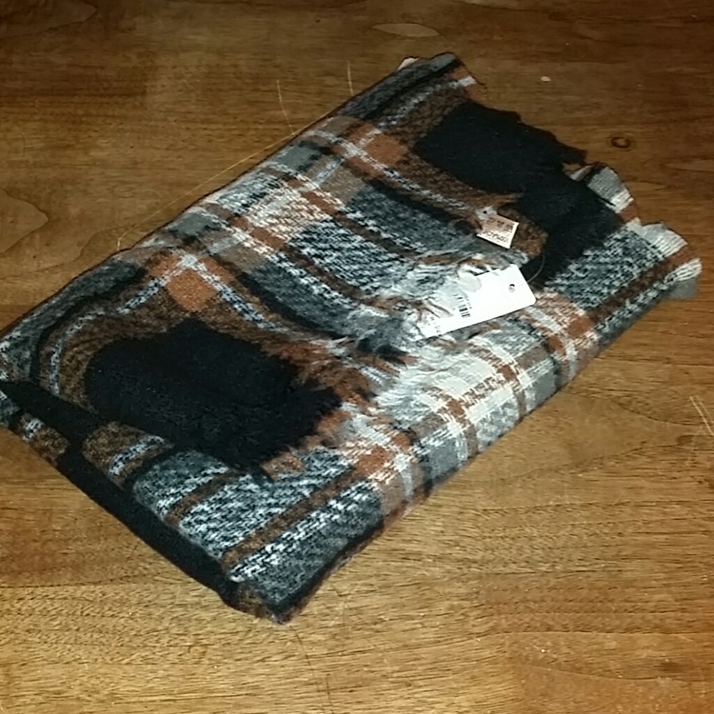 New Love of Fashion Plaid Scarf